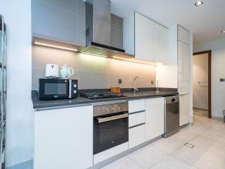 Stunning 1 Bed With Infinity Pool - Dubai Marina - Dubái - 5