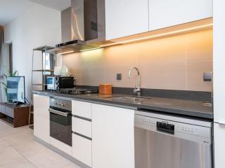 Stunning 1 Bed With Infinity Pool - Dubai Marina - Dubái - 4