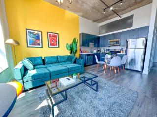 McCormick 2Br-2Ba family unit for up to 8 guests with Optional Parking & Gym access - Chicago - 9