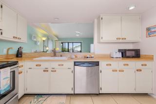 Waterfront Living, Stunning Sunsets, Community Pool - Condo Amber Sunset - Roelens - 4