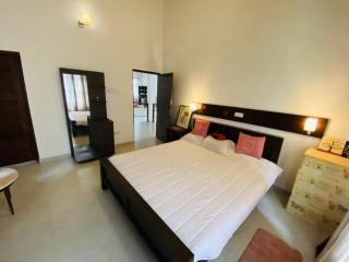 White villa - 1
