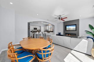 Chic, Spacious 5BD Desert Oasis - Indio - 7