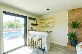 Spacious Las Vegas Getaway with Private Pool and Spa! - Las Vegas - 4