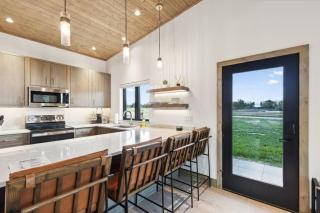 Mara Luxury Cabin- Maple - 2