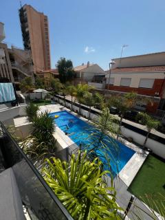 Air-conditioned Elisa Apartment with spacious sunroof lounge and swimming pool - 0