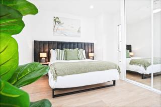 1007 Harbour Lights with Ocean Views - Cairns - 2