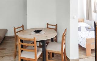 1 Bedroom Nice Apartment In Vodice - Vodice - 9
