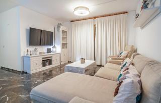 Awesome Apartment In Fuengirola - Fuengirola - 7