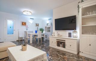 Awesome Apartment In Fuengirola - 6