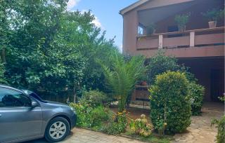 1 Bedroom Lovely Apartment In Nin - Nin - 3