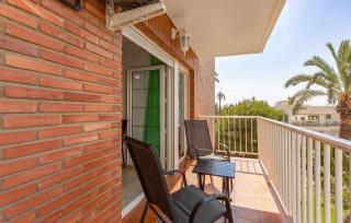 Beautiful Apartment In Torrevieja - Torrevieja - 2