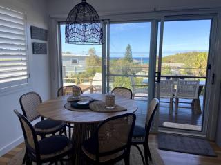 Lavish Home 4mins to the Beach Pet- Friendly House - Hosted by Canstay - Bawley Point - 6