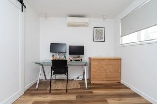 Modern Home Conveniently Close to Hospitals - Hosted by Canstay - Yarralumla - 7