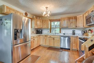 3 Mi to Table Rock Lake Cabin with Fire Pit! - Kimberling City - 1