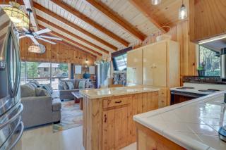 Peaceful Wooden Cabin, 2 Mi to Bass Lake! - 1