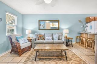 Sunrise Village 215- 2BR 1BA gulf front sleep 6 - 7