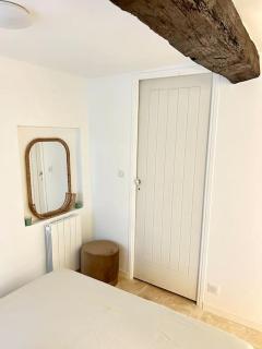 Maisonnette rénovée entre mer et montagne avec 4 couchages au cœur du village médiéval de Tourrettes sur loup proche st Paul de vence Grasse Gourdon Nice Cannes - Tourrettes-sur-Loup - 6