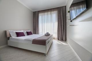 Стильные апартаменты на двоих, с потрясающим видом на город - Almaty - 8