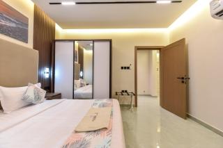 شقق وغرف امار للشقق المخدومة حي الملقا فئة التصنيف اقتصادي - 5