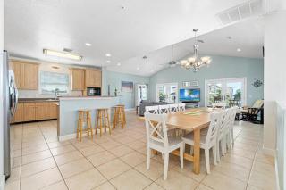 Family Beach House, 4 Bedroom, 3 Bath, Sleeps 14 - 8