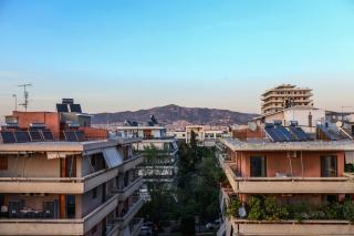 Loft condo next to metro station. Amazing view! - Atene - 6
