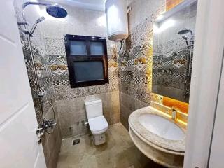 Studio inside Casa Beverly Hills Compound رقم الهاتف صفر صفر اتنين صفر واحد واحد صفر اتنين اربعه ثلاثه صفر 222 - Sheikh Zayed - 5