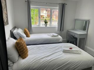 Stylish Flat in London - Harold Wood - 8