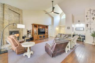 1 Mi to Applegate Park Zoo Home with Fire Pit! - Merced - 7