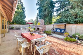 1 Mi to Applegate Park Zoo Pet-Friendly Home - Merced - 0