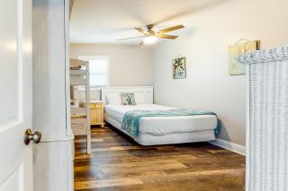 La Vista Bay 112 on 75th St Upper and Lower Combo (C,D) - 1