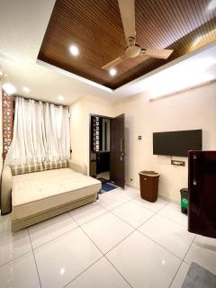 #1BHK Studio Apartment with 3-4 person occupancy Family only - Mangalore - 1