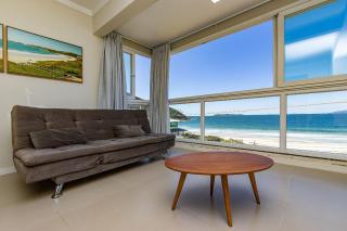 Yasmin 201 – Lindo Apartamento com Vista Panorâmica para o Mar em Quatro Ilhas, com Roupa de Cama e Toalhas Inclusas. - Bombinhas - 8