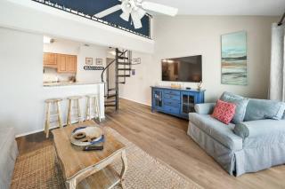 Cozy and Bright condo on private section of beach with a pool! - Panama City Beach - 6