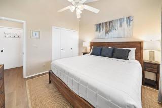 Cozy and Bright condo on private section of beach with a pool! - Panama City Beach - 1