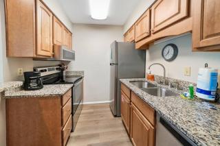 Cozy and Bright condo on private section of beach with a pool! - Panama City Beach - 3