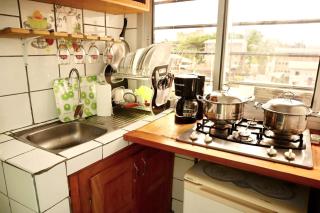 1 Bed Studio Sleeps 2 - Canal Views Balcony Wifi - Douala - 2