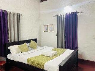 Thottom Stays Private Bungalow - Munnar - 5