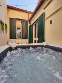 Viridi Secret Oasis - Private Hot Tub - 4