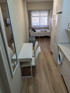 Andres Tamayo calle, apartamento en Av America y Diego de Leon - 4