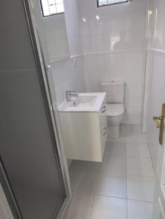 Andres Tamayo calle, apartamento en Av America y Diego de Leon - 3