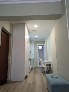 Andres Tamayo calle, apartamento en Av America y Diego de Leon - 1