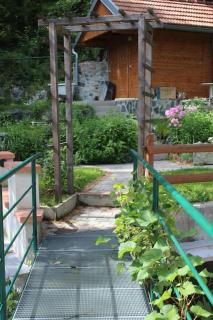 Idyllisches Haus mit Garten und Saunahütte in der Natur - - 7