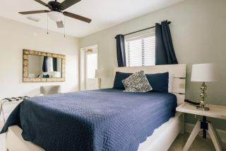 Two blocks from Beach - Walk to the water! - Pompano Beach - 3