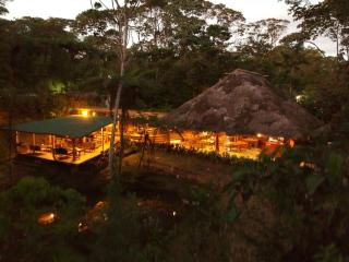 Bonita casa con piscina en amazonia - Cotundo - 0