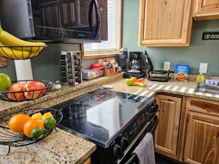 Private Cabin- Breakfast - Double Tub - 75in TV - SUP - Washer Dryer - BBQ - West Point - 3
