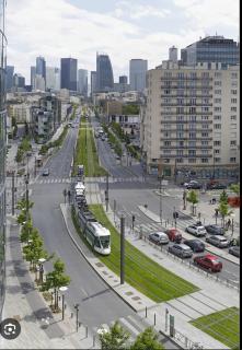 Pièce principale dans T2 tout équipé, 1ier étage, entrée-sortie libre - Colombes - 3