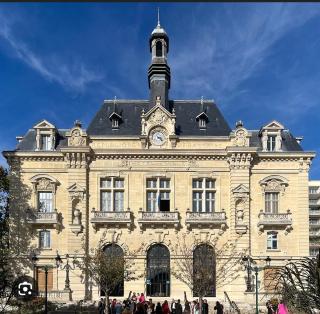 Pièce principale dans T2 tout équipé, 1ier étage, entrée-sortie libre - Colombes - 5