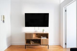 444-3A Newly renovated 1BR - Elevator Building - 3