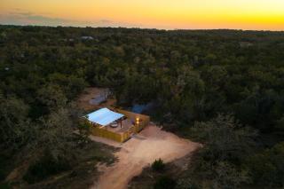 Romantic Luxury Retreat hot cold pool & sauna - Wimberley - 4