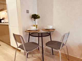 Deluxe Studio Pool View - Gym & Facilities Access - 2